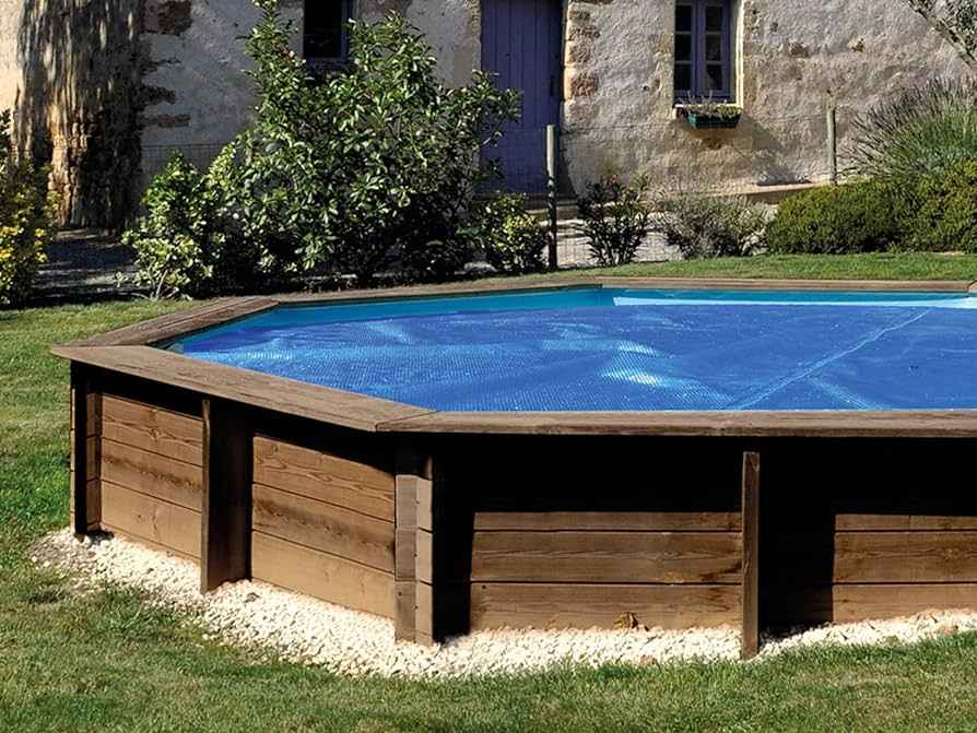 Poolabdeckungen für Holzpools und wie man sie installiert