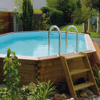 Achteckige Holzpools